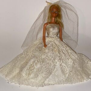 VTG Designer Collectible Bride Barbie Doll with Wedding Dress and Veil 10” H